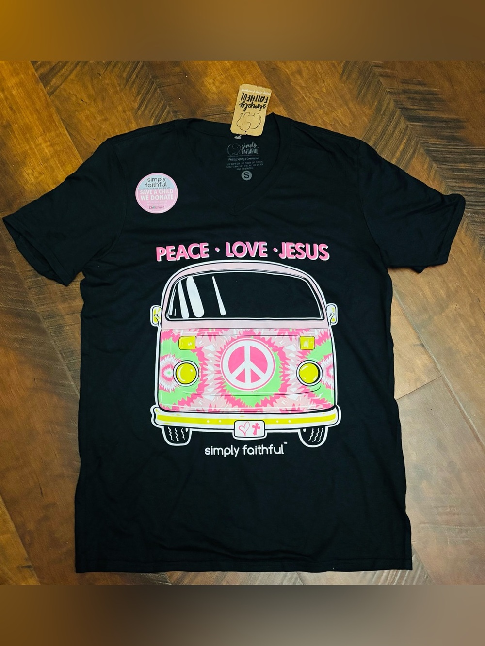 Simply Faithful Peace Love Jesus Van T-Shirt Women’s Small By Simply Southern